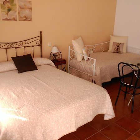 Hostal Restaurante "El Cercao" Sauca Esterno foto