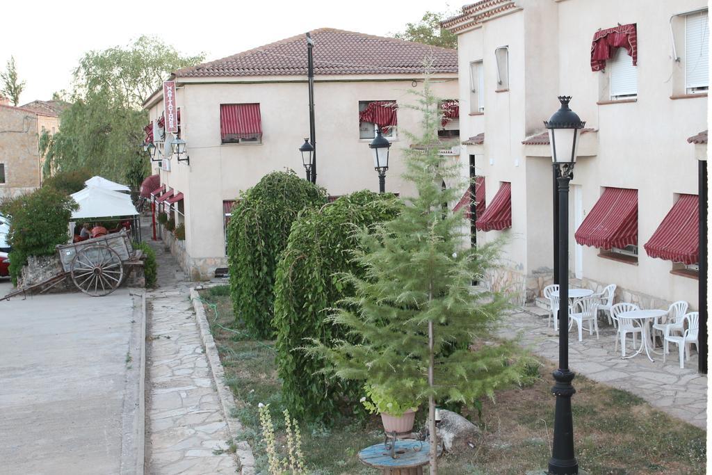 Hostal Restaurante "El Cercao" Sauca Esterno foto