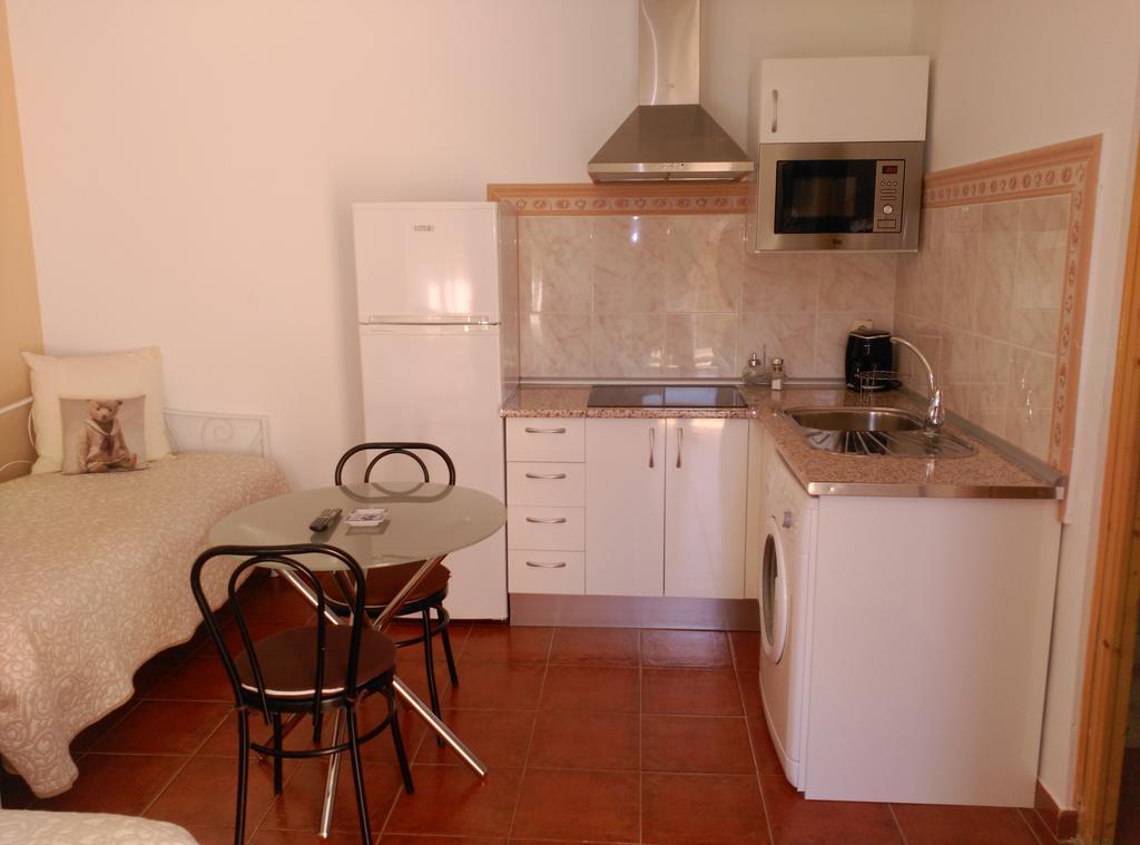 Hostal Restaurante "El Cercao" Sauca Esterno foto